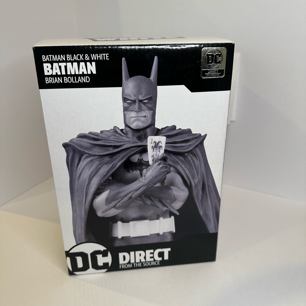 Batman Black and White Brian Bolland 8.18" Statue